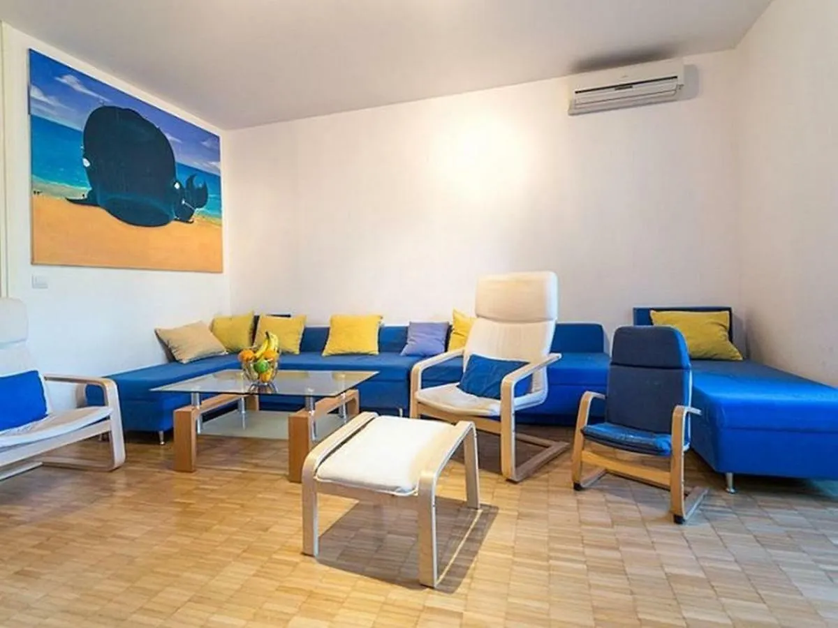 Apartment In Njivice/Insel Krk 13303