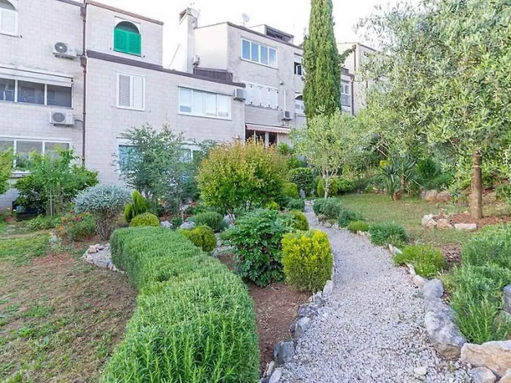 Apartment In Njivice/Insel Krk 13303 Njivice