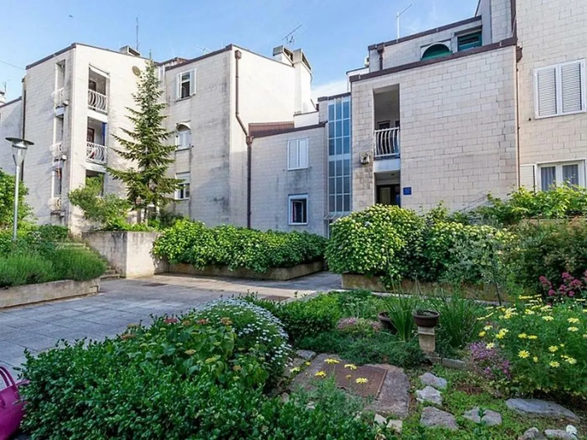 Apartment In Njivice/Insel Krk 13303 location